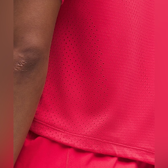 7. NWT- Lululemon Swiftly High-Low Cropped Short-Sleeve Shirt - Picture 3 of 7